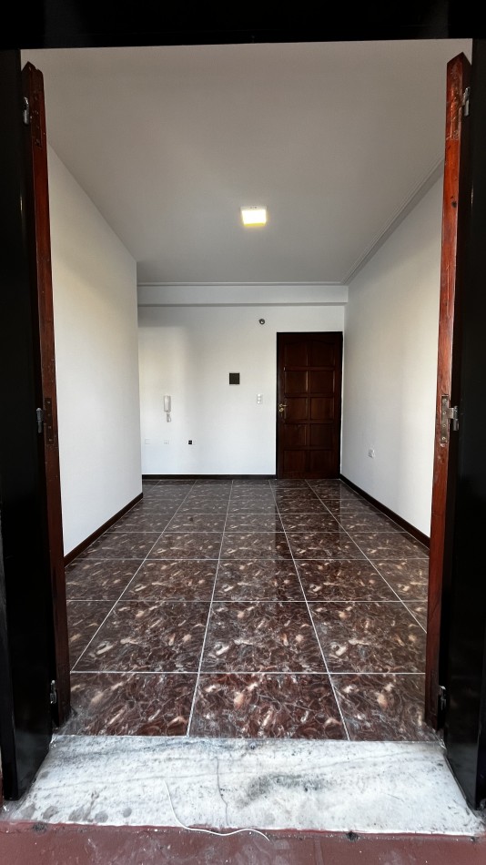 DEPARTAMENTO EN VENTA SAN LORENZO 600