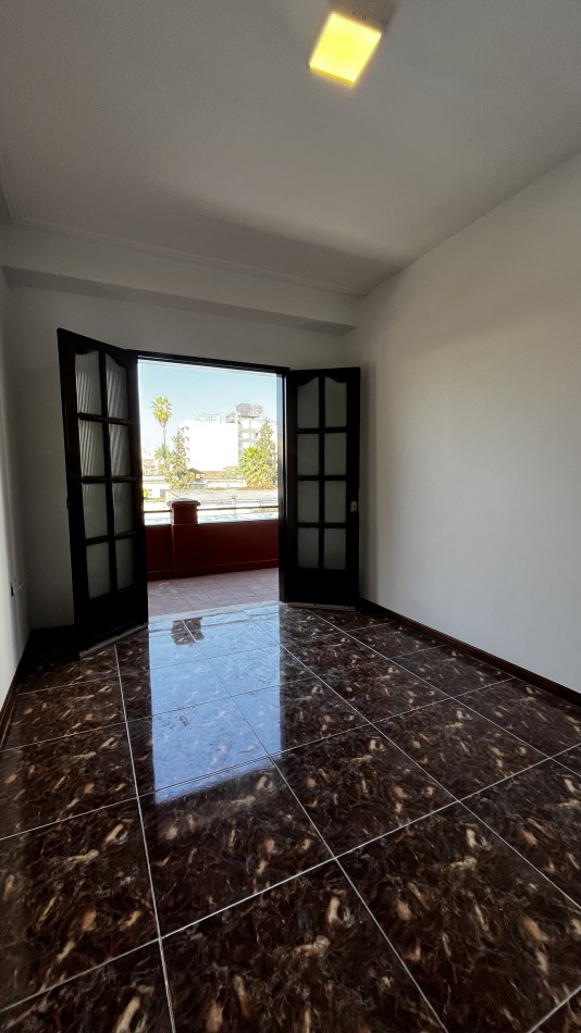 DEPARTAMENTO EN VENTA SAN LORENZO 600