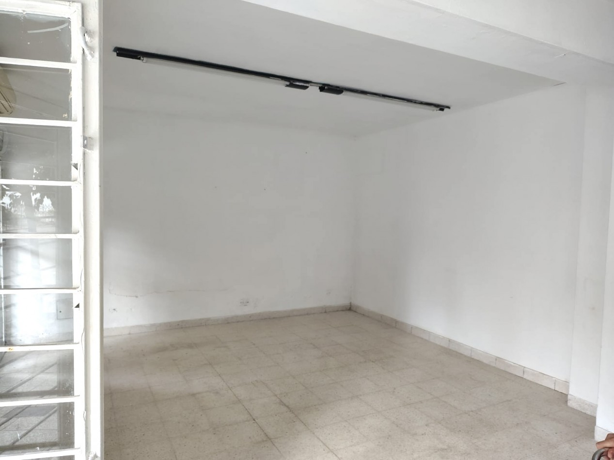 Alquiler | Local comercial a la calle San luis al 200 