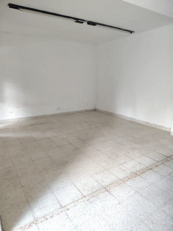 Alquiler | Local comercial a la calle San luis al 200 