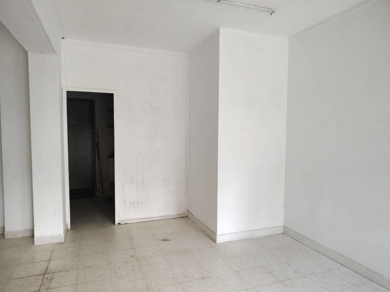 Alquiler | Local comercial a la calle San luis al 200 