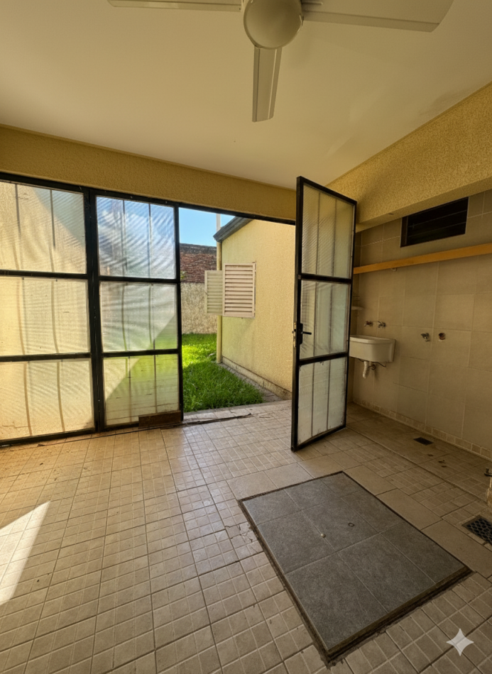 CASA EN VENTA- BARRIO CONGRESO