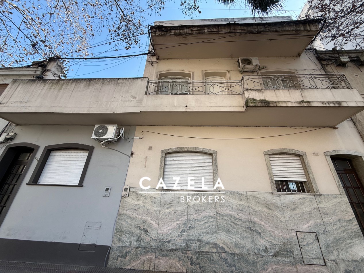 CASA EN VENTA EN AV. AVELLANEDA AL 600
