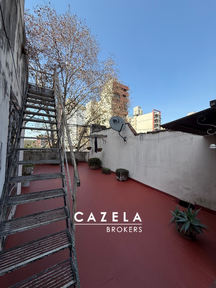 CASA EN VENTA EN AV. AVELLANEDA AL 600