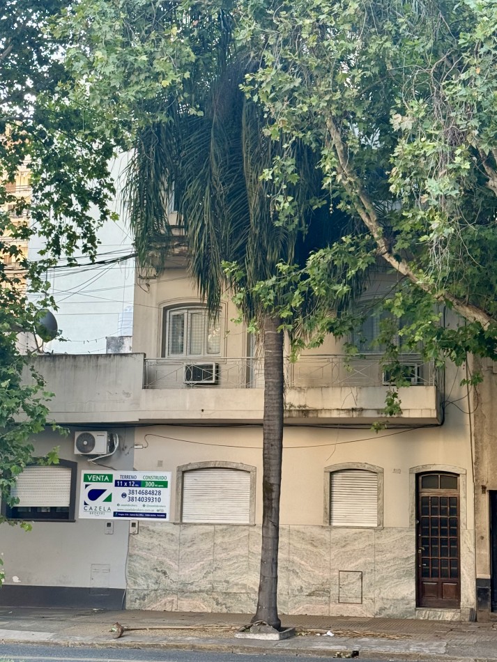 CASA EN VENTA EN AV. AVELLANEDA AL 600