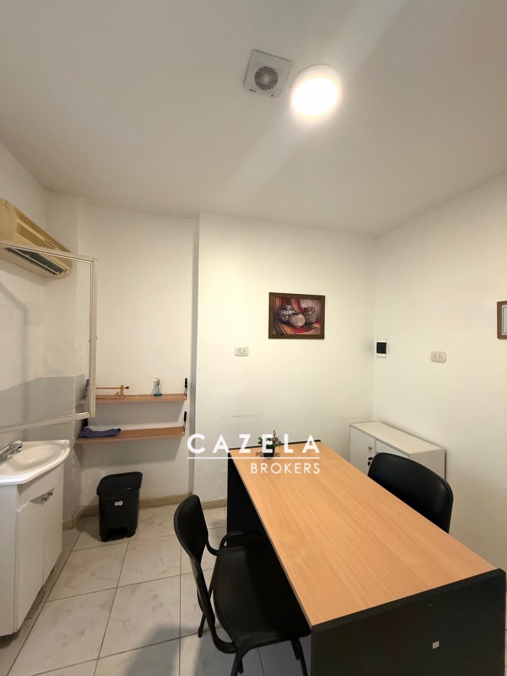 Casa en alquiler comercial Av. Sarmiento 1254