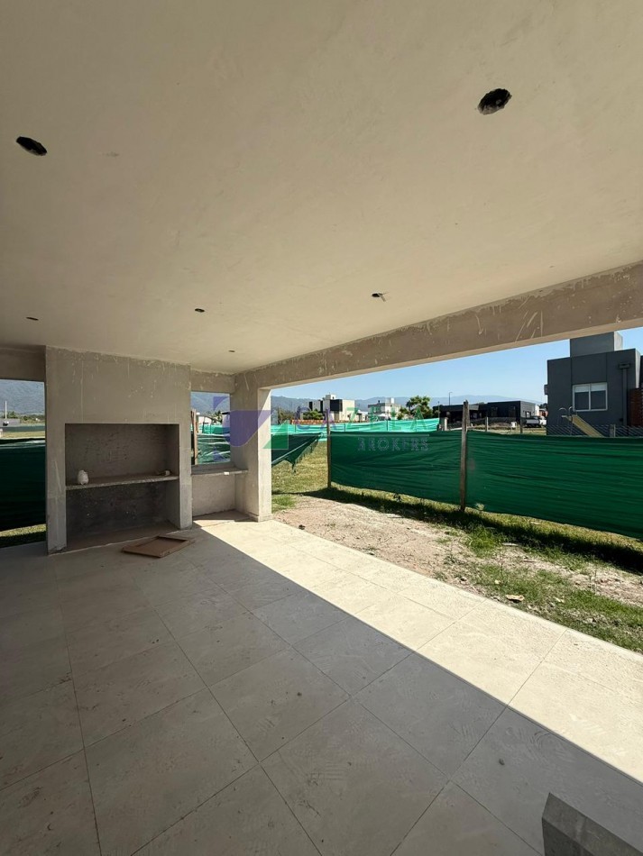 CASA A ESTRENAR EN BARRIO PRIVADO LAS CAÑAS 