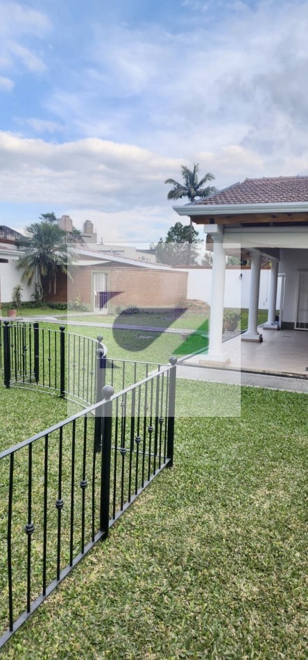 CASA EN VENTA A METROS DE AV. ACONQUIJA AL 2800