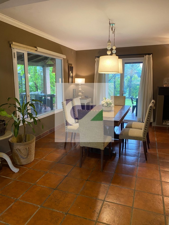 CASA EN VENTA EN COUNTRY DEL PILAR