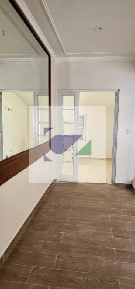 CASA EN VENTA A METROS DE AV. ACONQUIJA AL 2800
