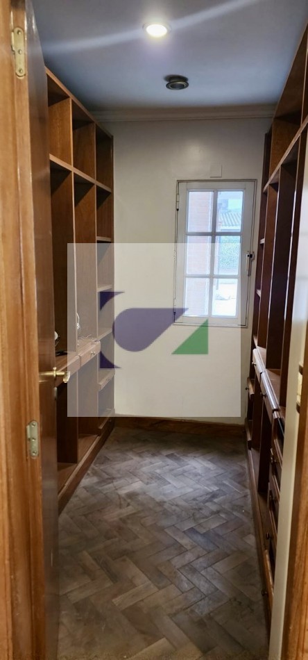 CASA EN VENTA A METROS DE AV. ACONQUIJA AL 2800