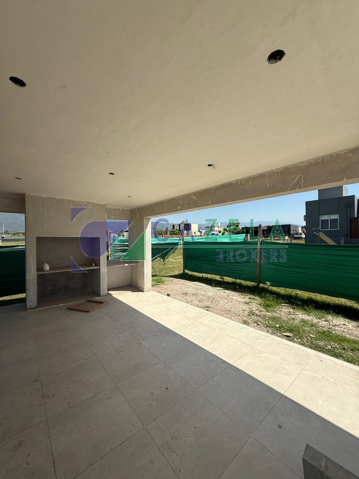 CASA A ESTRENAR EN BARRIO PRIVADO LAS CAÑAS