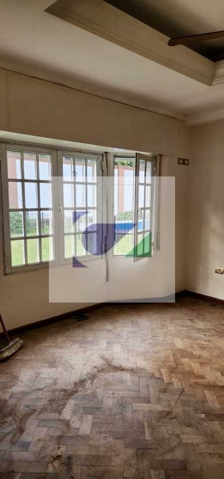 CASA EN VENTA A METROS DE AV. ACONQUIJA AL 2800