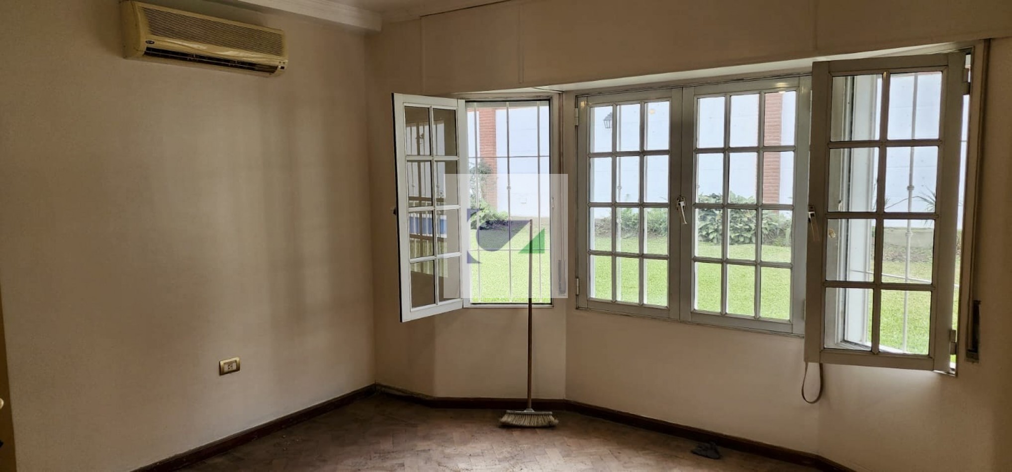 CASA EN VENTA A METROS DE AV. ACONQUIJA AL 2800