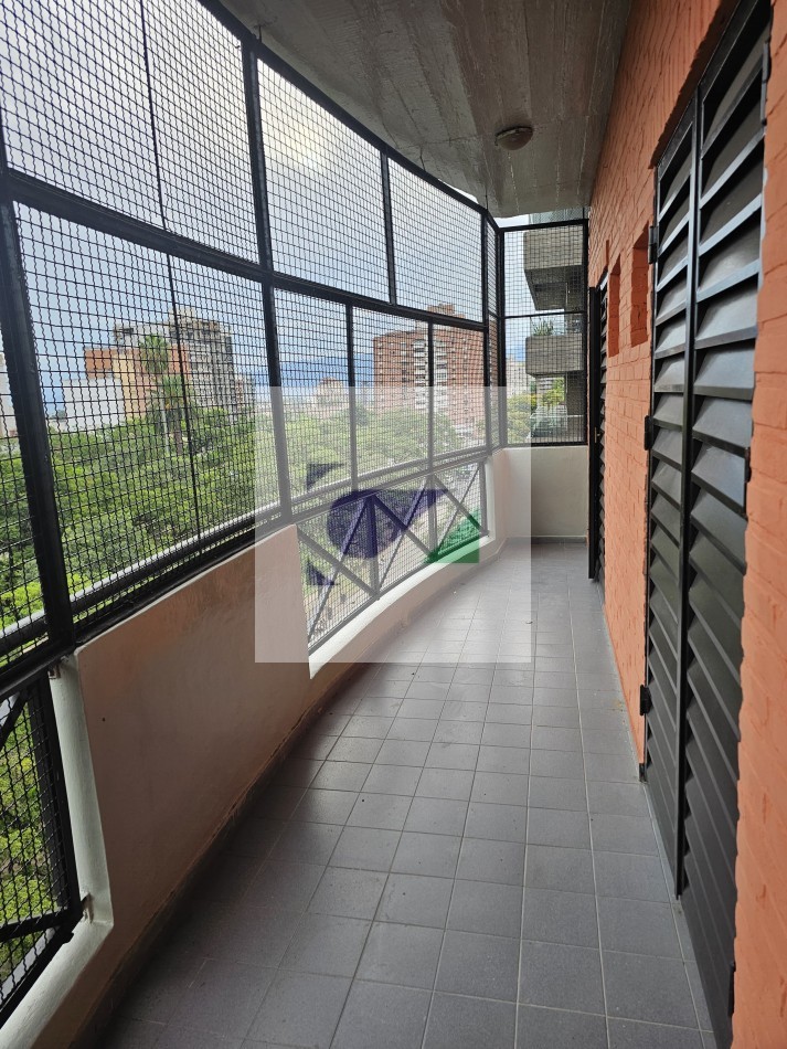 DEPARTAMENTO EN VENTA EN LAVALLE AL 700