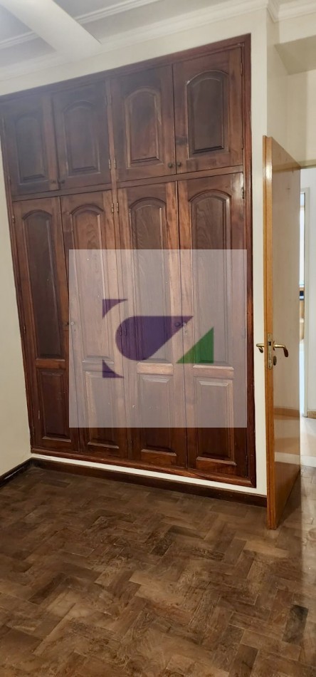 CASA EN VENTA A METROS DE AV. ACONQUIJA AL 2800