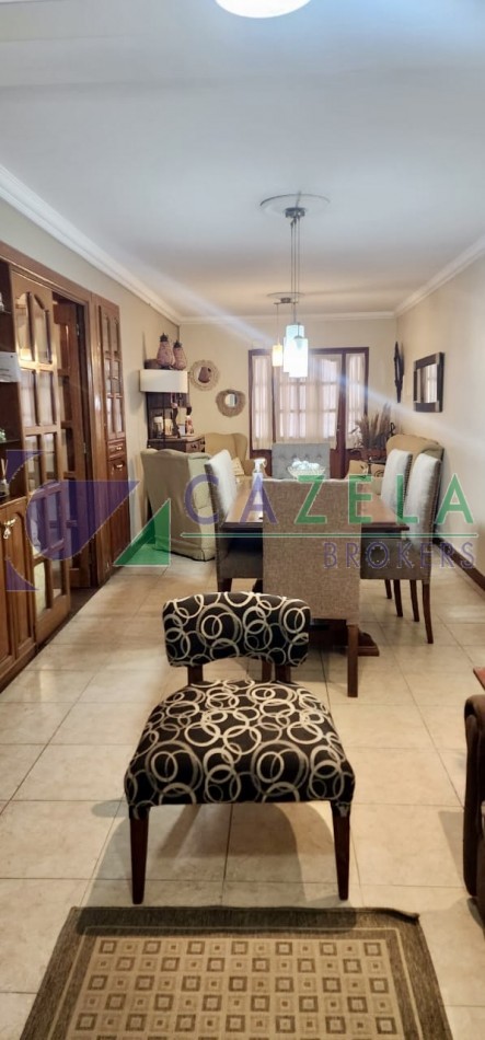 CASA EN VENTA EN PASAJE FERNANDEZ AL 4000