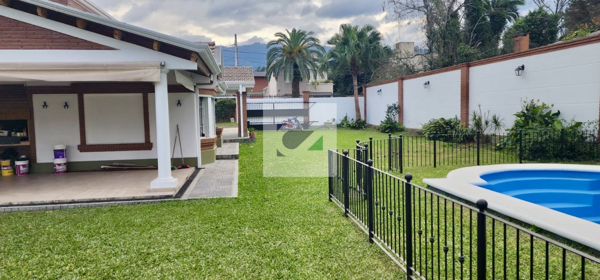 CASA EN VENTA A METROS DE AV. ACONQUIJA AL 2800