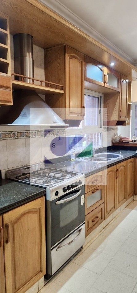 CASA EN VENTA A METROS DE AV. ACONQUIJA AL 2800