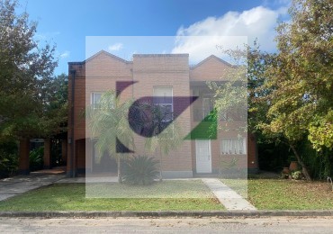 CASA EN VENTA EN COUNTRY DEL PILAR